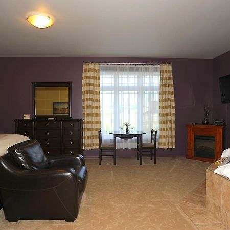 Hotel La Porte De La Matawinie -Hotel Matha Saint Jean De Matha Buitenkant foto